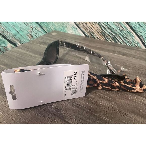 NWT Falls Creek Sunglasses Women’s Unisex Leopard Pouch UVA/UVB Protection ☀️🌞 - Picture 8 of 12